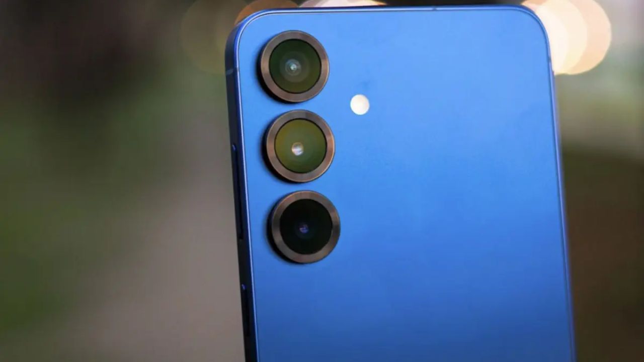 Samsung Galaxy S26 Plus: S26 Plus ప్రైస్ రివీల్..! ఈ ఫీచర్లు చూస్తే మైండ్ బ్లాక్ అవ్వాల్సిందే..!