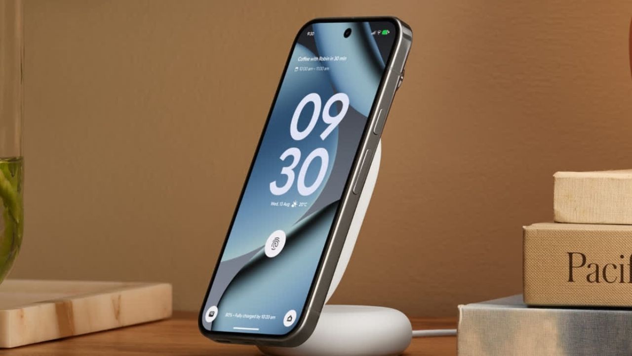 Google Pixel 10a: మార్కెట్‌లోకి రాకముందే పిక్సెల్ 10a హల్‌చల్.. లీకైన ధర.. స్పెసిఫికేషన్లు ఇవే..!