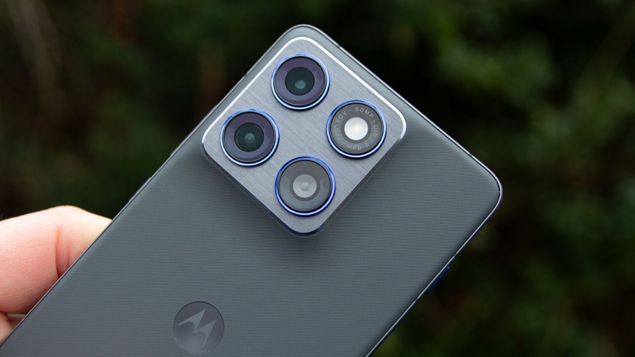 Motorola Edge 70 Fusion: స్టైల్ అండ్ పవర్ ప్యాక్డ్.. మోటరోలా కొత్త ఫోన్ డిజైన్ లీక్.. ఫీచర్లు అదుర్స్..!