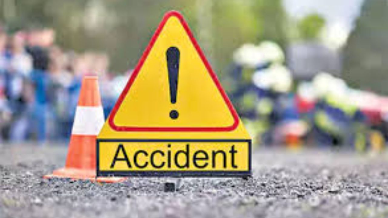 Road accident in Tamil Nadu:రెండు బస్సులు ఢీ.. స్పాట్‌లో ముగ్గురు మృతి.. 15మందికి తీవ్ర గాయాలు