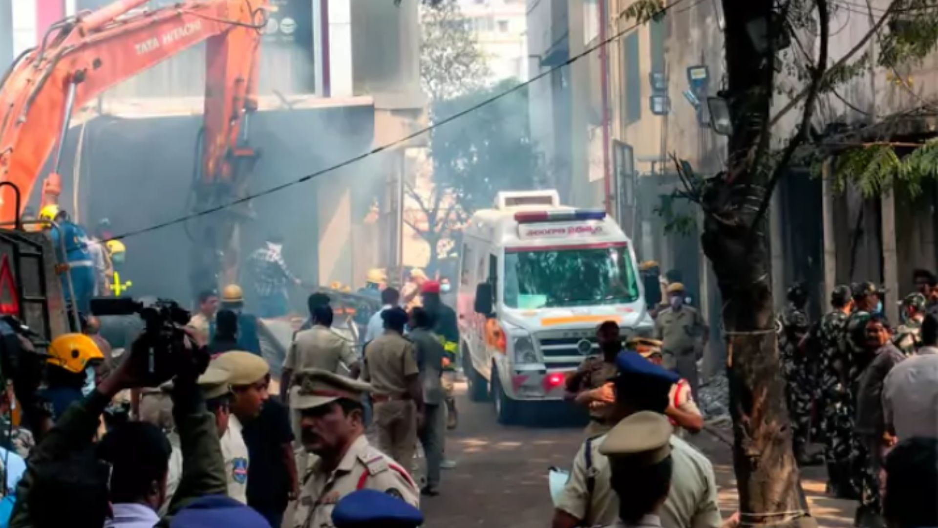 Nampally fire accident: నాంపల్లి అగ్ని ప్రమాదం.. ఐదు డెడ్‌బాడీల గుర్తింపు!