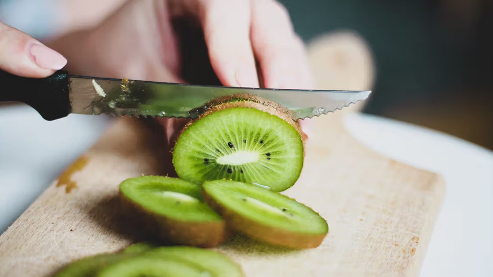 kiwi fruit: ఈ చైనా పండు తింటే ఇన్ని లాభాలా?