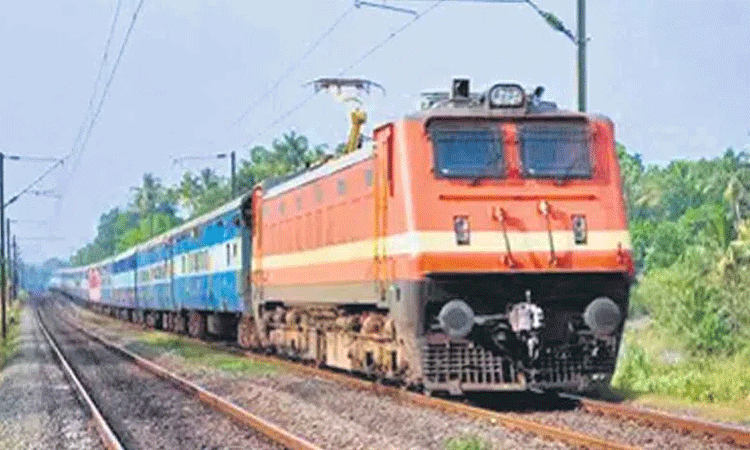 special trains: తిరుపతి, షిర్డీకి ప్రత్యేక రైళ్లు.. ప్రకటించిన దక్షిణ మధ్య రైల్వే