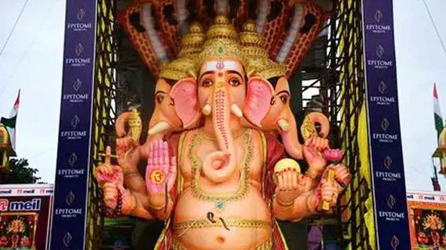 anapati Shobhayatra 2025:  సంప్రదాయ మేళతాళాలతో లంబోదరుడి శోభాయాత్ర.. మధ్యాహ్నమే గంగమ్మ ఒడికి !