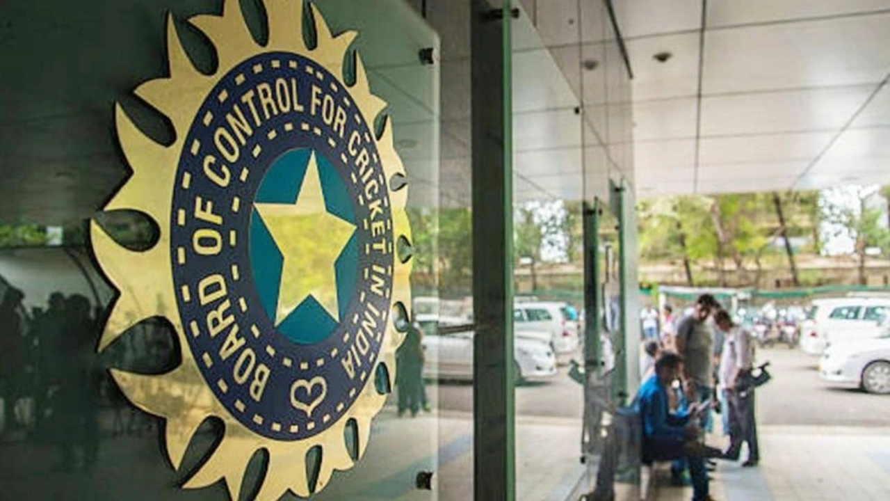 team india: కొత్త స్పాన్సర్ కోసం బీసీసీఐ సెర్చింగ్.. ఎవరొస్తారో?