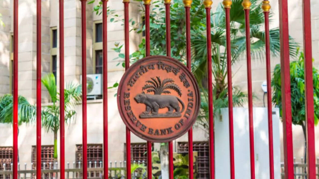 బ్యాంకులకు RBI హెచ్చరికలు