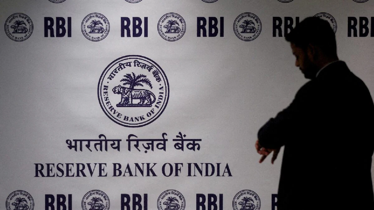 టాటా సన్స్‌కి RBI నిరాకరణ.. పబ్లిక్ లిస్టింగ్ తప్పదు