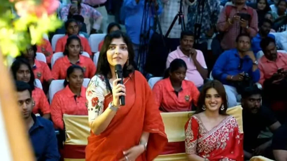 మహిళా క్రికెట్ జట్టుకు ఆర్ఎక్స్ఎస్ జెర్సీ ఆవిష్కరణ