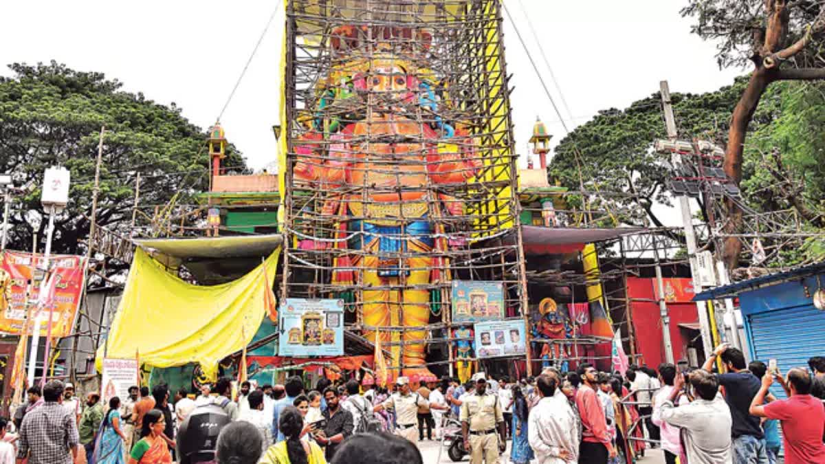 ఖైరతాబాద్ గణేశుడి 69 అడుగుల విగ్రహం విశేషాలు