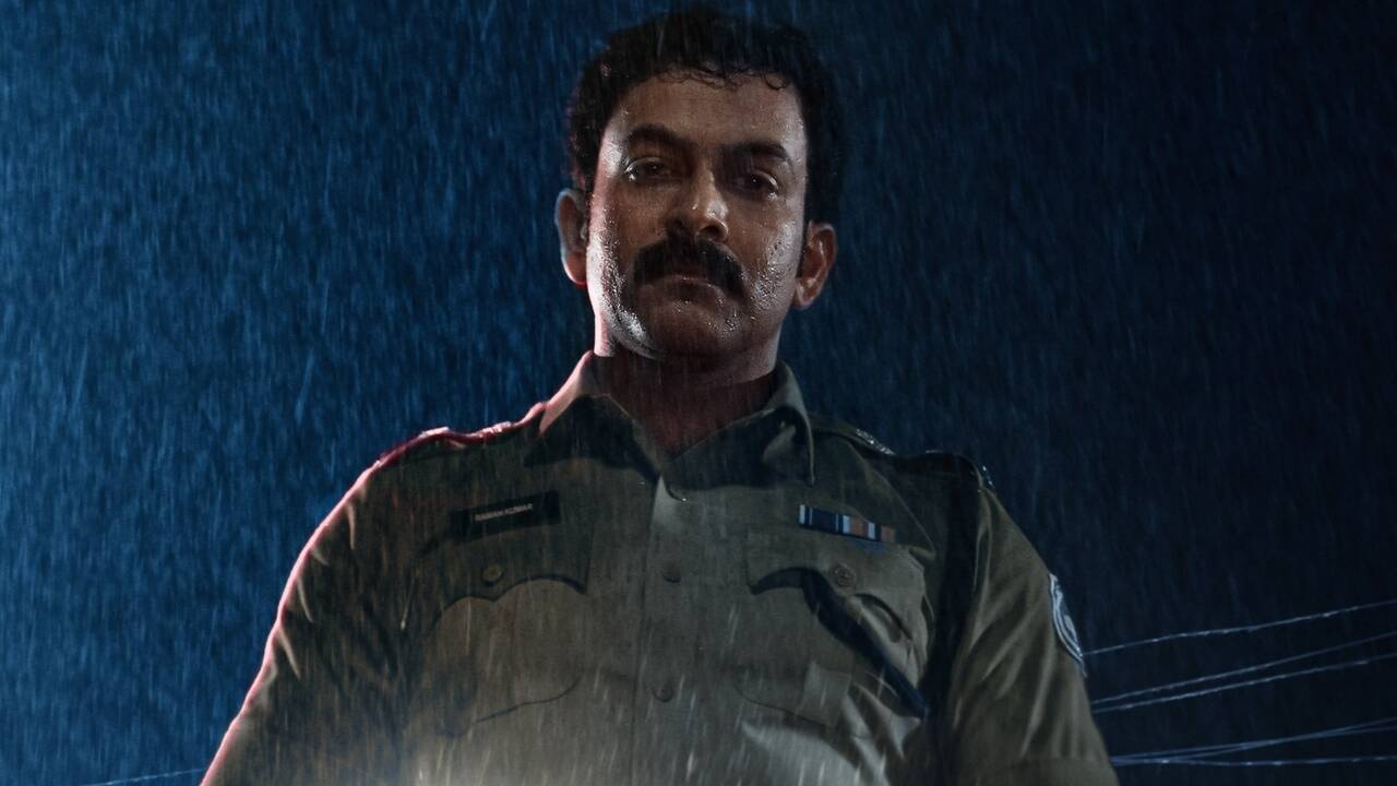 ప్రిత్విరాజ్ సుకుమారన్ కొత్త పోస్టర్‌లో కఠిన పోలీస్ పాత్రలో
