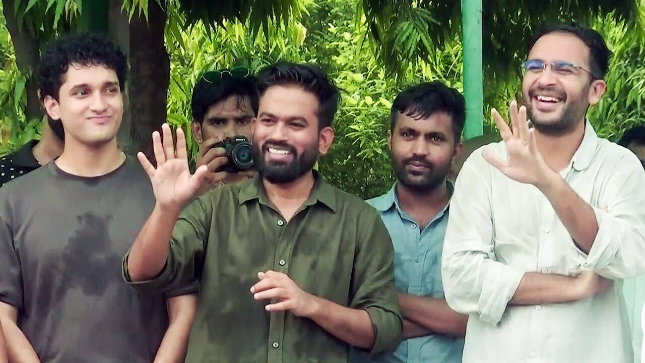 మధ్యప్రదేశ్ ప్రభుత్వంపై అభిజీత్ దిప్కే వ్యంగ్యం
