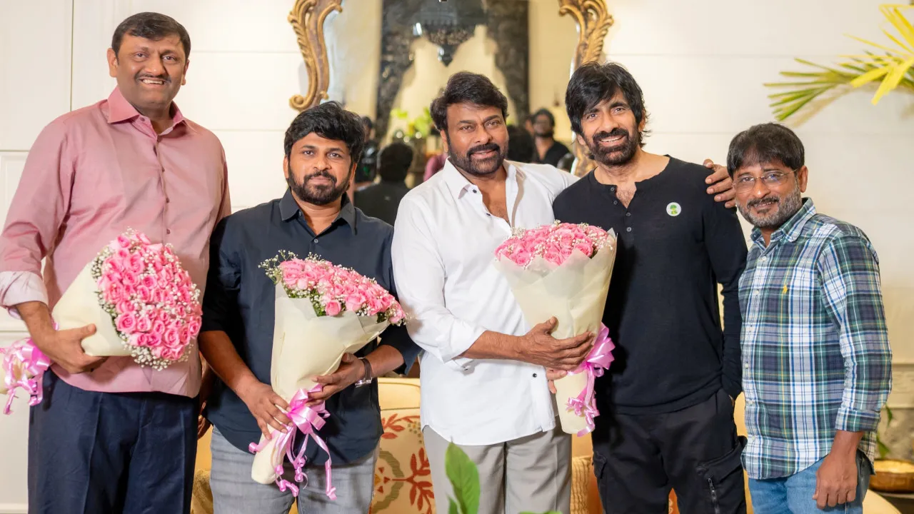 చిరంజీవి, రామ్ చరణ్ రవితేజను అభినందించారు