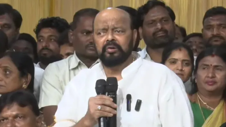 కొండా మురళి స్పందన - సూరేఖ పదవి తొలగింపు