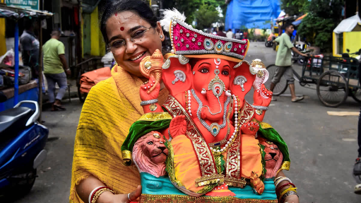 దేశవ్యాప్తంగా ఘనంగా వినాయక చవితి వేడుకలు- ప్రజలకు ప్రధాని మోదీ విషెస్