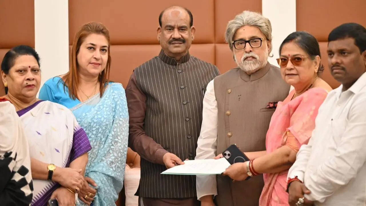17 మంది NCPI ఎంపీలు బీజేపీకి చేరుకుంటారని బసునియా – politics