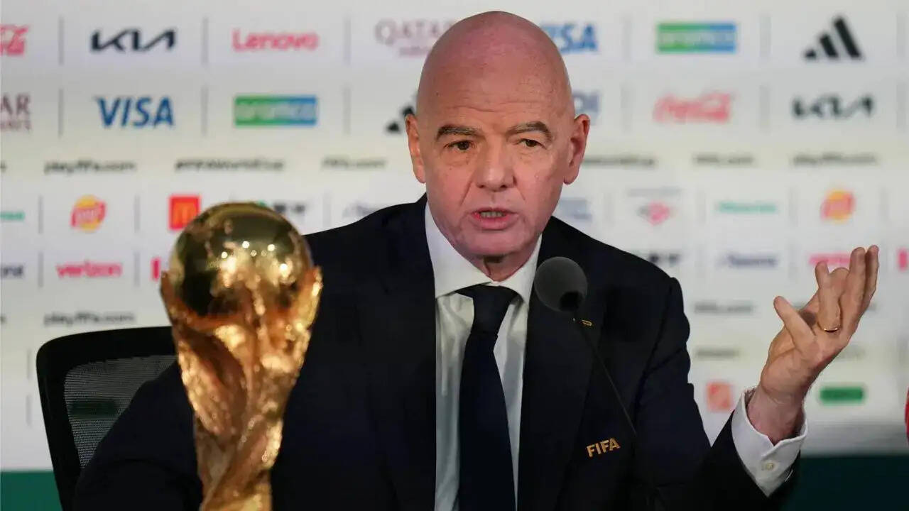 ఇన్ఫాంటినో విక్రయ ప్రణాళిక విఫలమైన తర్వాత FIFPRO సంస్కరణలు కోరుతోంది