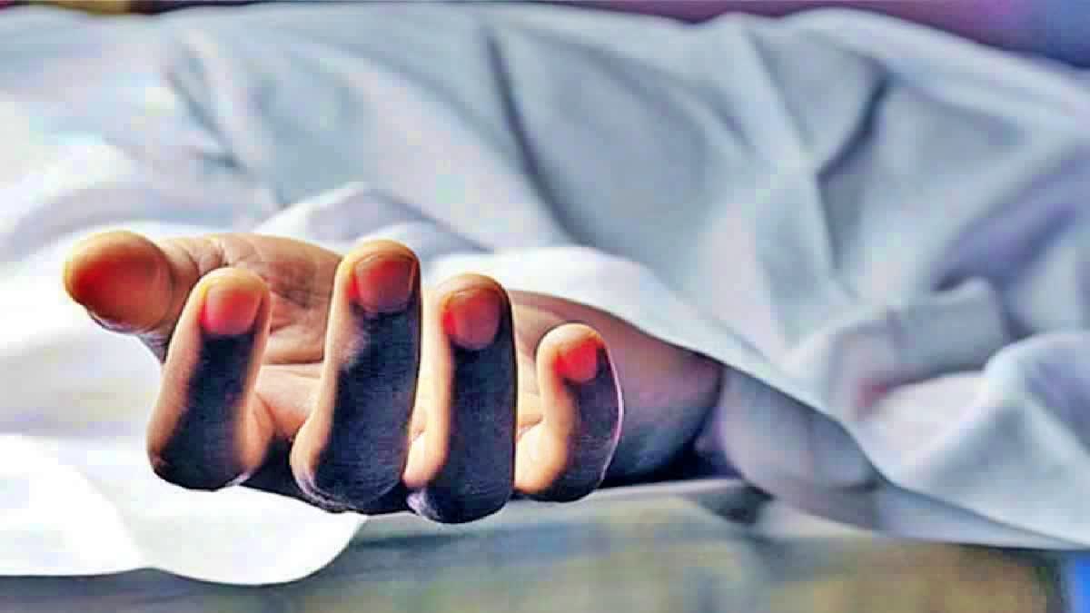 మలక్పేటలో కానిస్టేబుల్ ఆత్మహత్య కలకలం మలక్పేటలో కానిస్టేబుల్ ఆత్మహత్య కలకలం