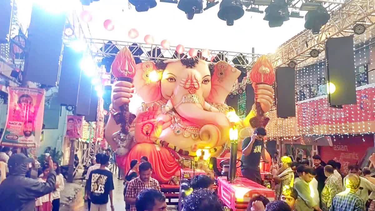 రాష్ట్రవ్యాప్తంగా గణనాథుడి నిమజ్జనాలు - పండుగ వాతావరణంలో శోభాయాత్రలు