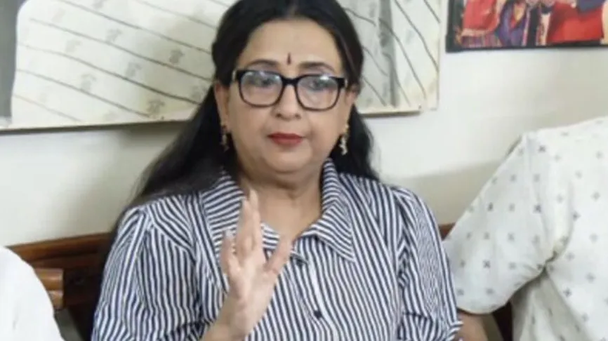 అంబిక ఫైర్ పై రాధ ఆరోపణలు – general అంబిక ఫైర్ పై రాధ ఆరోపణలు – general