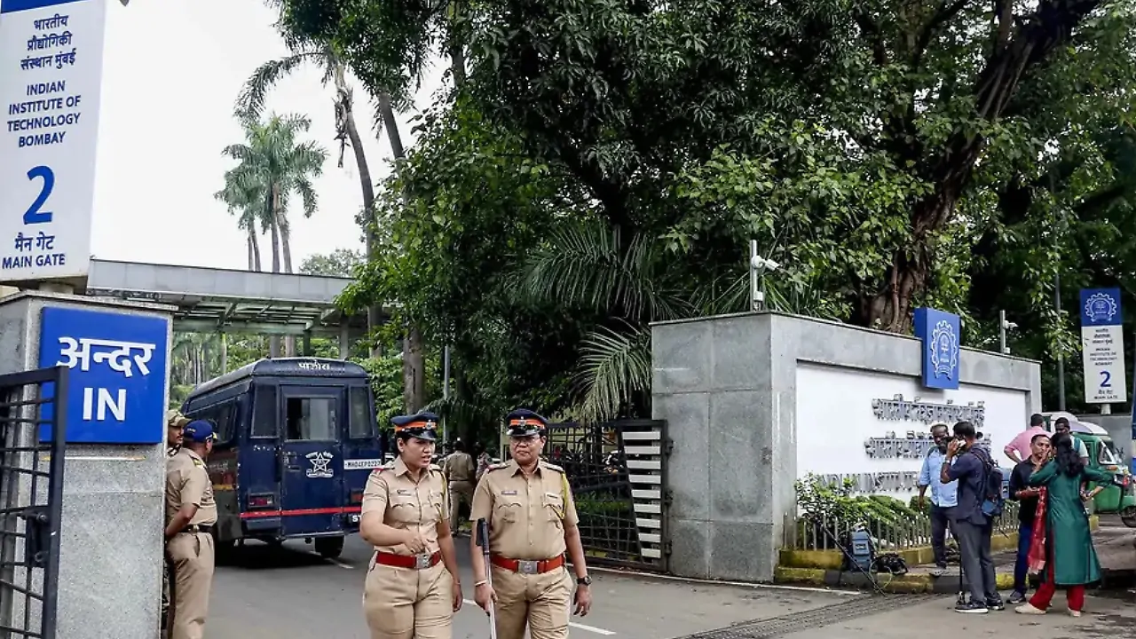 ఐఐటీ బొంబాయ్‌లో హాస్టల్ మార్పులు