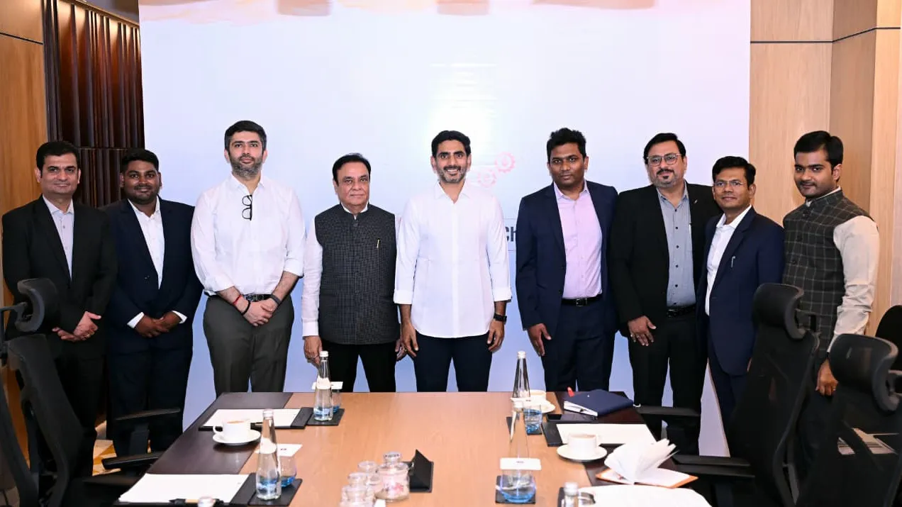 అహ్మదాబాద్‌లో నారా లోకేశ్ బిజీబిజీగా.. పెట్టుబడుల కోసం చర్చలు