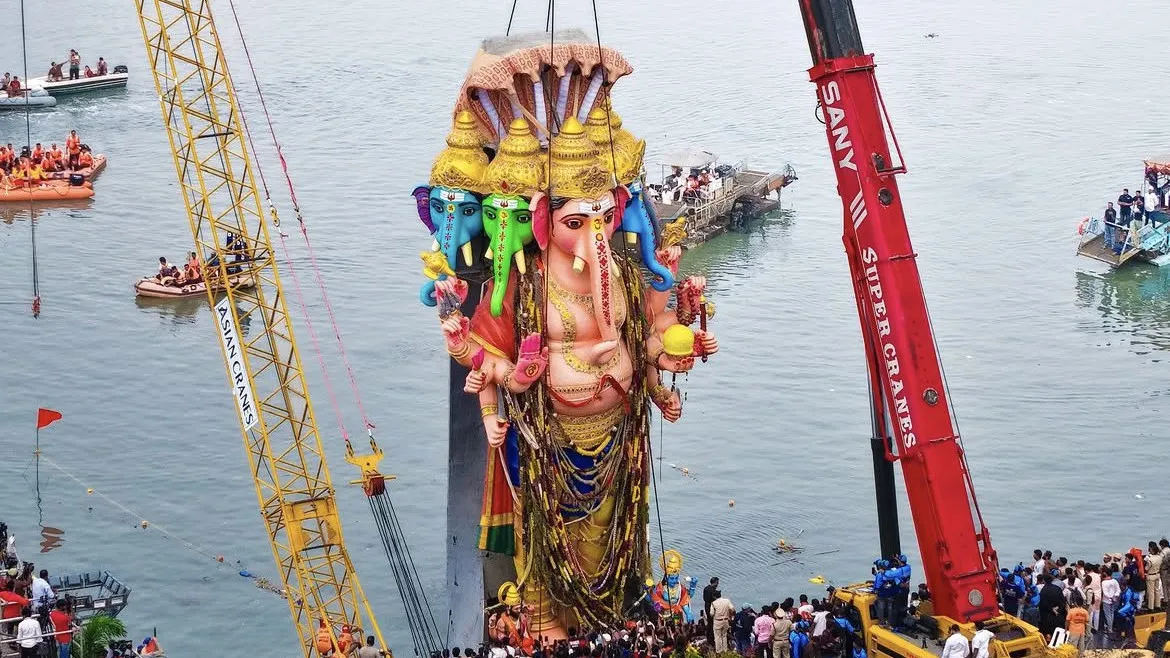 ఖైరతాబాద్ మహాగణపతి నిమజ్జనం ప్రశాంతంగా ముగిసింది