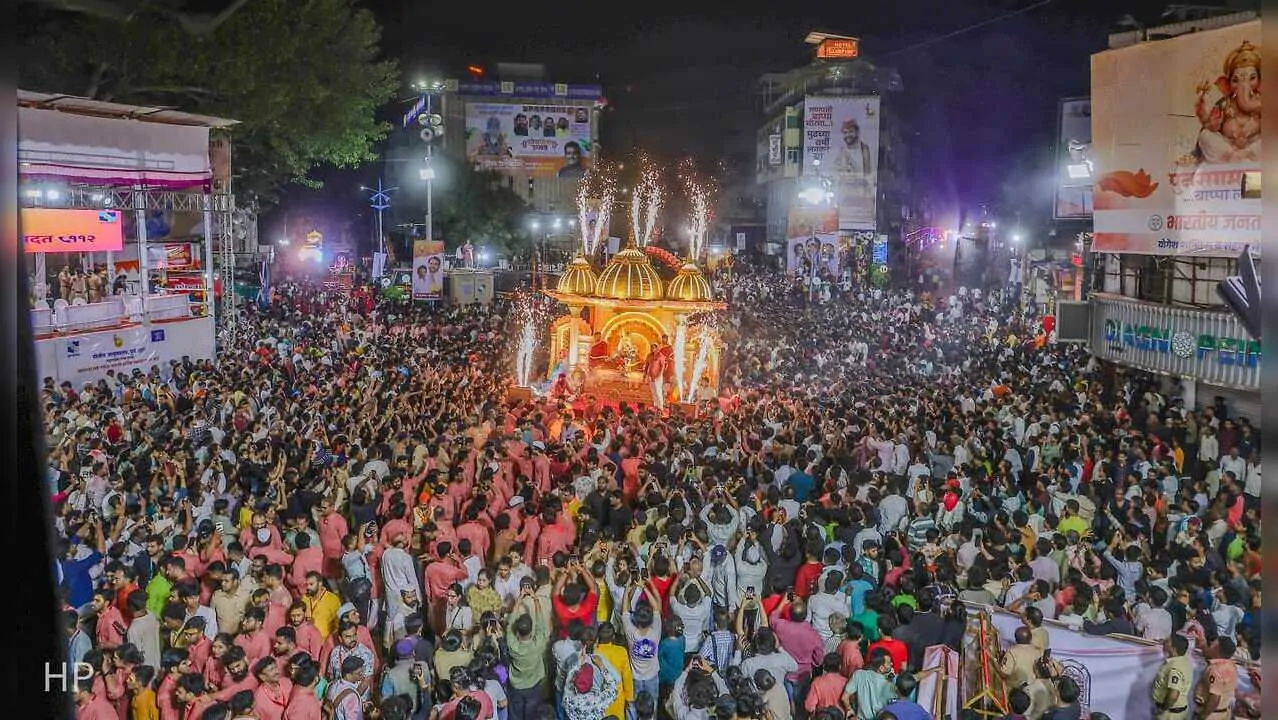 పుణె లో మొదటి ప్రజా గణపతి ఘన వీడ్కోలు – general పుణె లో మొదటి ప్రజా గణపతి ఘన వీడ్కోలు – general