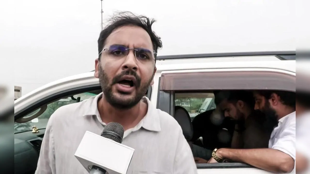 అసోంలో అరెస్టు అయిన ఆషుతోష్ రాంకా విడుదల