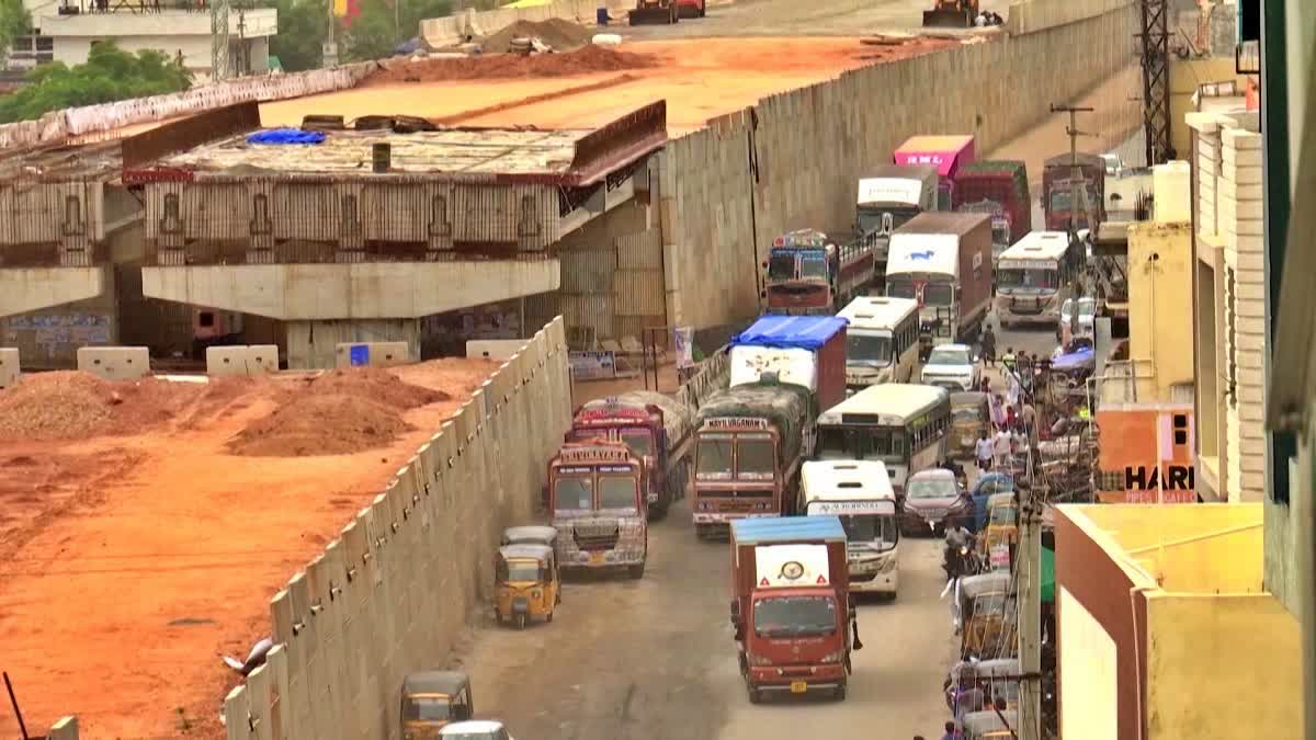 నత్తతో పోటీ పడుతున్నాయ్! - NH​-44పై వంతెనల నిర్మాణ పనుల్లో తీవ్ర జాప్యం