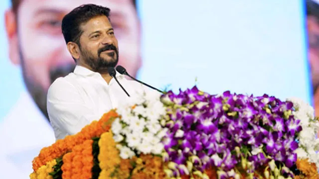 సీఎం రేవంత్ రెడ్డి వ్యాఖ్యలు జాతీయ రాజకీయాల్లో దుమారం రేపాయి
