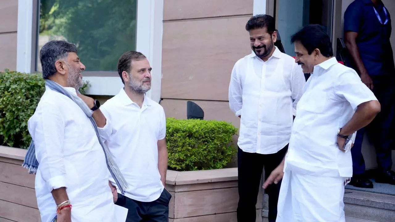 రాహుల్, రేవంత్, డీకే శివకుమార్ ముచ్చట్లు – politics రాహుల్, రేవంత్, డీకే శివకుమార్ ముచ్చట్లు – politics