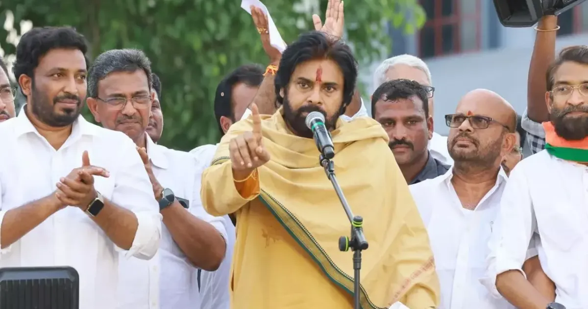 చెరువుల రూపురేఖలు మారుస్తున్న పవన్ కల్యాణ్..!