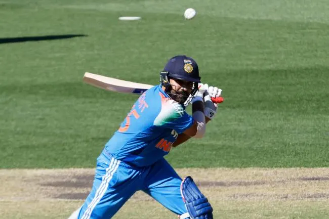 IND vs AUS ODI: హాఫ్ సెంచరీలతో మెరిసిన హిట్‌మ్యాన్, కోహ్లీ