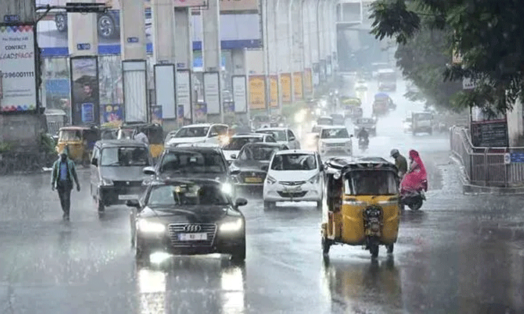 Hyderabad Rain: హైదరాబాద్లో దంచికొడుతున్న వర్షం.. రోడ్లపై నిలిచిన నీరు