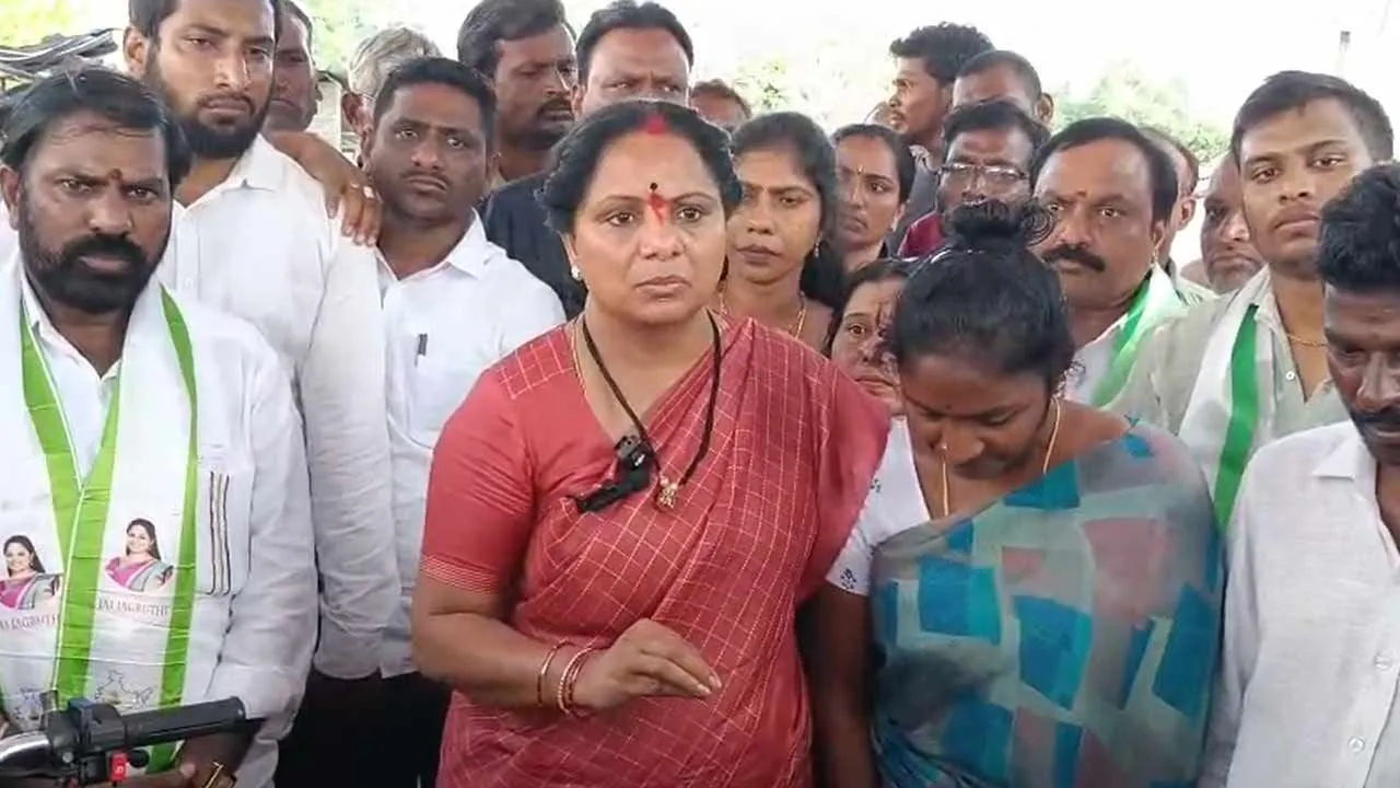 Kalvakntlavitha Kavitha: 150మంది విద్యార్థులు చనిపోయారు.. విచారణ జరిపించాలని కవిత డిమాండ్