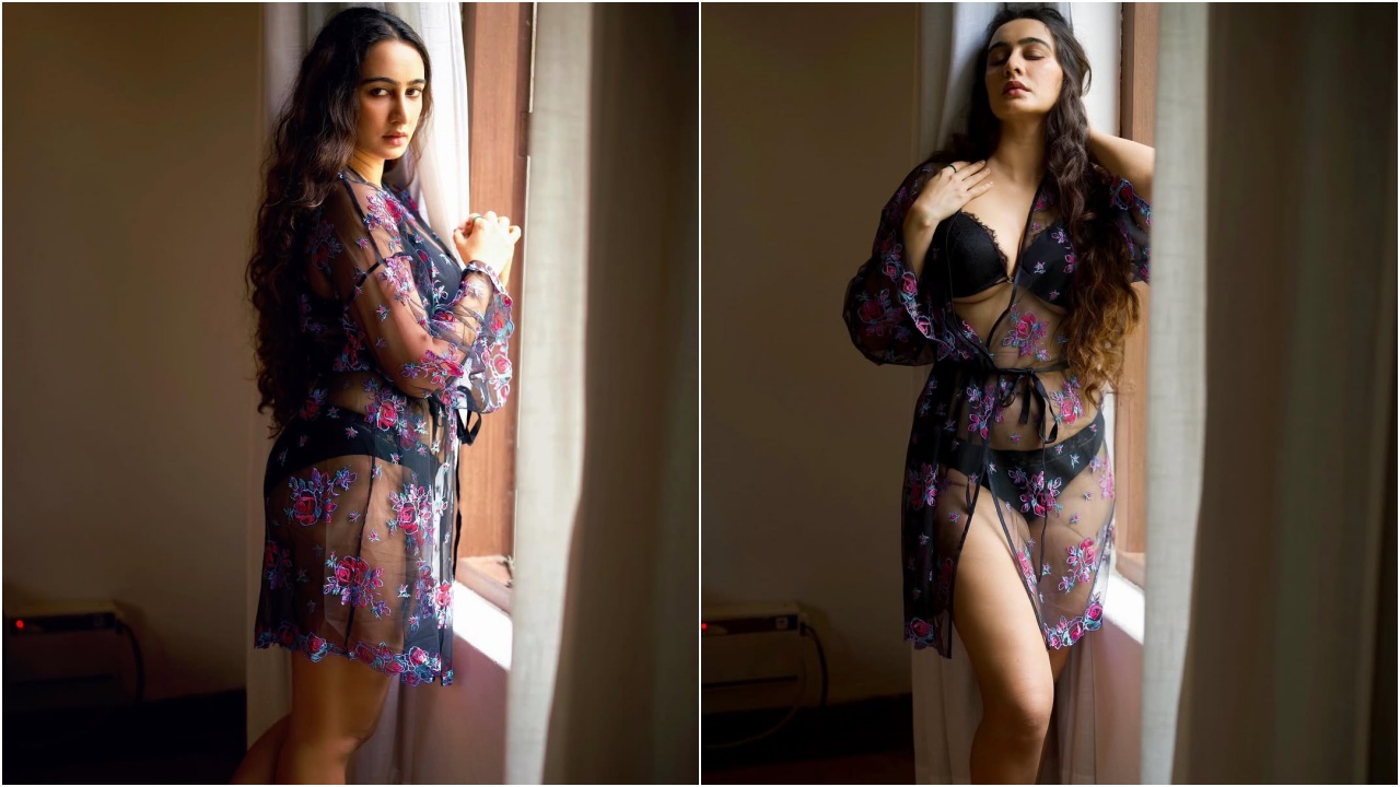 బికినీలో అందాల విందు చేస్తోన్న మేఘా శుక్లా