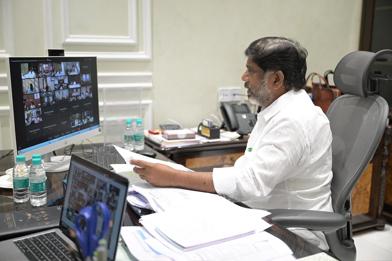 Mallu Bhatti Vikramarka: ఎస్డీఆర్ఎఫ్, పీఆర్ 27 నిధులు నిధులను వాడుకోండి..కలెక్టర్లకు డిప్యూటీ సీఎం కీలక ఆదేశాలు