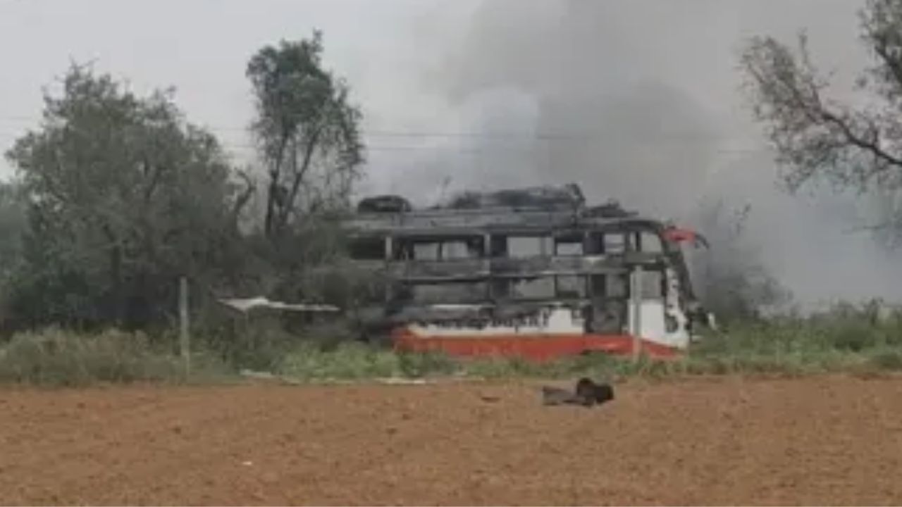 Rajasthan bus fire: రాజస్థాన్‌లో కాలి బూడిదైన బస్సు.. ఇద్దరు మృతి, పది మందికి గాయాలు