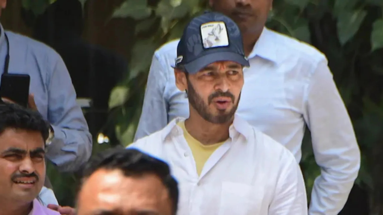 ముంబై పోలీసుల విచారణలో 6 గంటలు కస్టడీలో డినో మోరియా – general