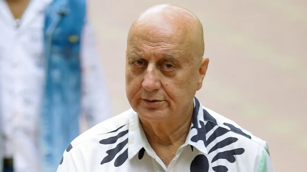 అనుపమ్ ఖేర్ కథలోని ఆశలు మరియు కష్టాలు – general అనుపమ్ ఖేర్ కథలోని ఆశలు మరియు కష్టాలు – general