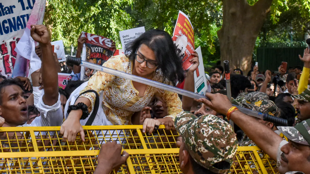 ఢిల్లీ పోలీసుల భద్రతా చర్యలు పెంచాయి – general ఢిల్లీ పోలీసుల భద్రతా చర్యలు పెంచాయి – general