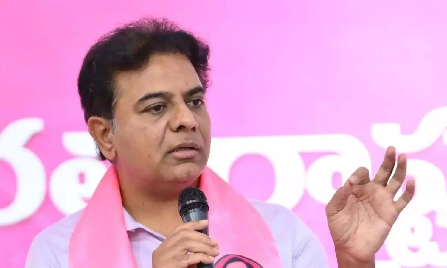 BRS Leader KTR: ప్రభుత్వ నిర్లక్ష్యంతోనే భారీ ఆస్తి నష్టం.. ఒక్కో కుటుంబానికి రూ. 30 లక్షల పరిహారం ఇవ్వాలని కేటీఆర్ డిమాండ్