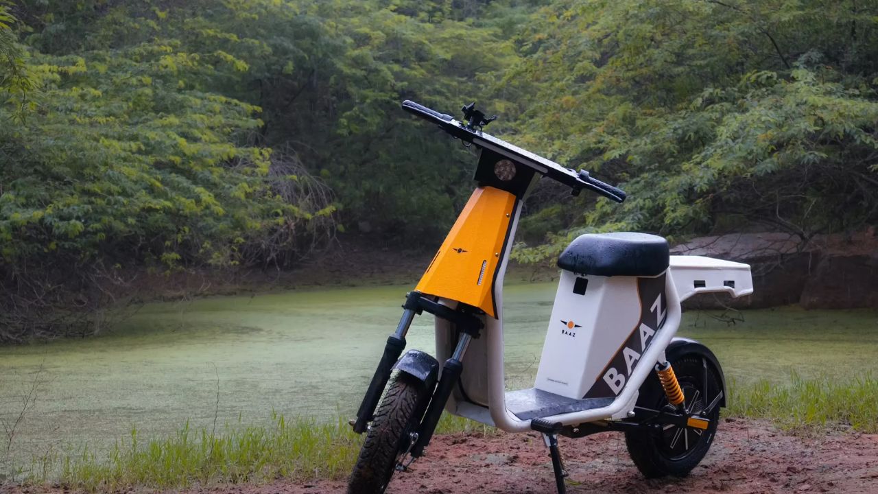 Ev Sales: ఓలా స్కూటర్లకు ఝలక్.. బజాజ్, టీవీఎస్, ఏథర్‌లకు జై కొట్టిన జనం..!