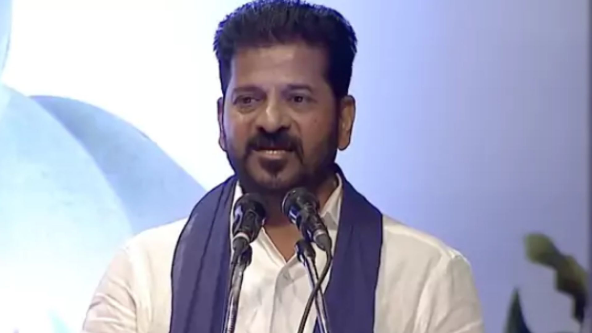 CM Revanth Reddy: కవులు, కళాకారుల ఊపుతోనే తెలంగాణ సాకారం:  సీఎం రేవంత్‌