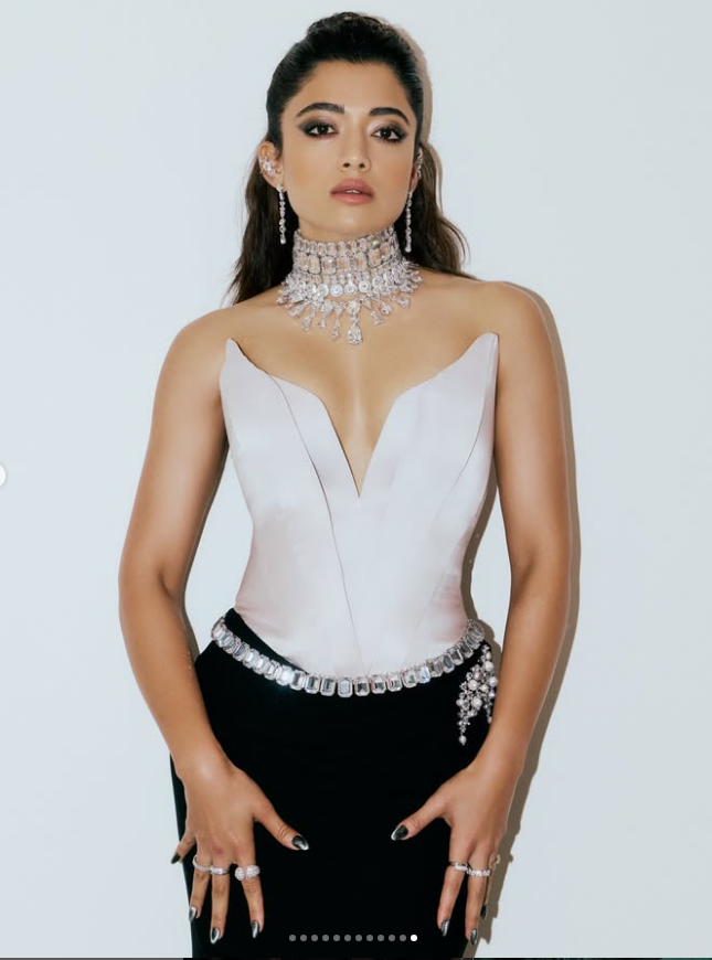 Rashmika Mandanna: అల్ట్రా స్టైలిష్ లుక్‌లో రష్మిక.. ఫొటోలు చూస్తే మతి పోవాల్సిందే!