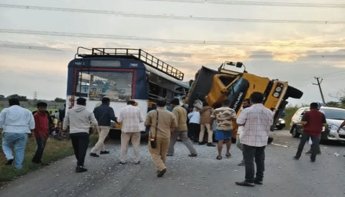 Chevella Bus Accident: చేవెళ్ల బస్సు ప్రమాదంపై హెచ్ఆర్సీ సుమోటోగా కేసు నమోదు