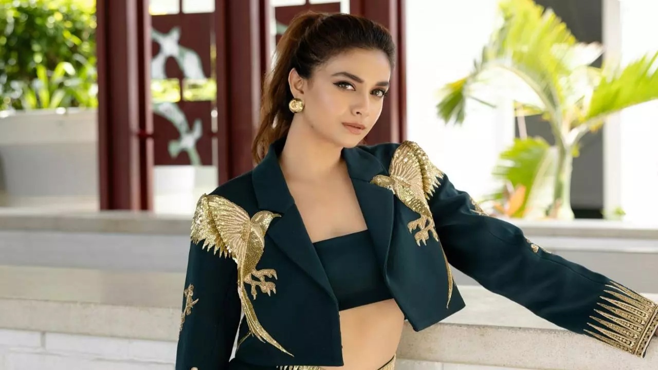 Keerthy Suresh : మరో బాలీవుడ్ మూవీలో కీర్తి.. ఈసారైనా హిట్ ద‌క్కేనా!