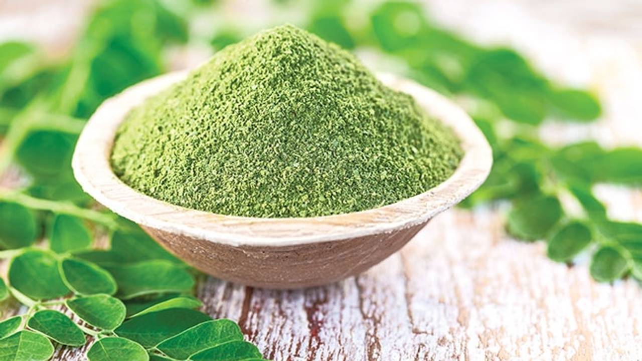 మునగ ఆకు పొడిలో విటమిన్లు, ఖనిజాలు పుష్కలంగా ఉంటాయి.