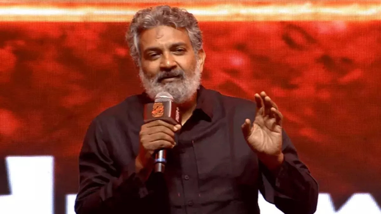 Rajamouli Controversial Comments : రాజమౌళి వ్యాఖ్యలపై రేగుతోన్న దుమారం.. నెటిజన్స్ ఫైర్