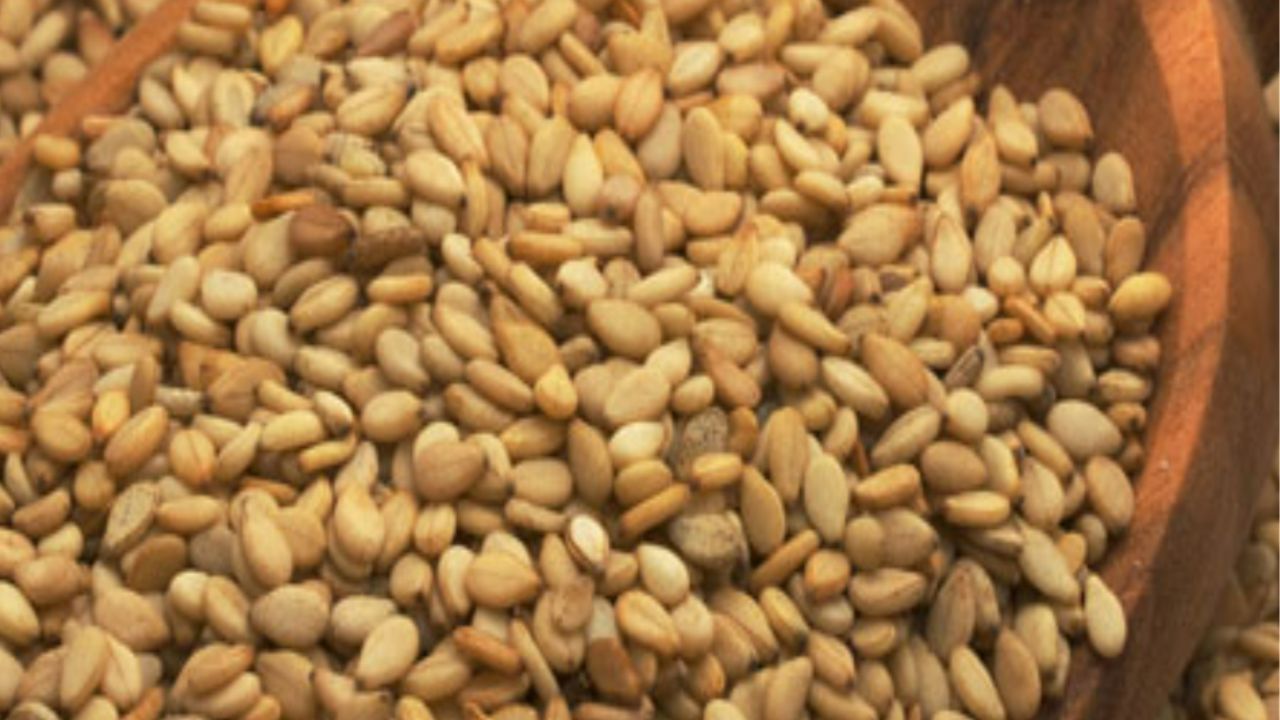  నువ్వుల నూనె రక్తపోటును మెరుగుపరుస్తుంది